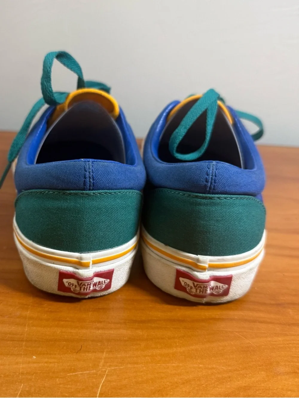 Vans authentic low